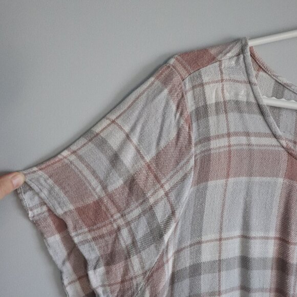 Torrid Womens Pink Sz 2 Abbey Plaid Buttoned Woven Short Sleeve Pullover Blouse - Picture 3 of 13